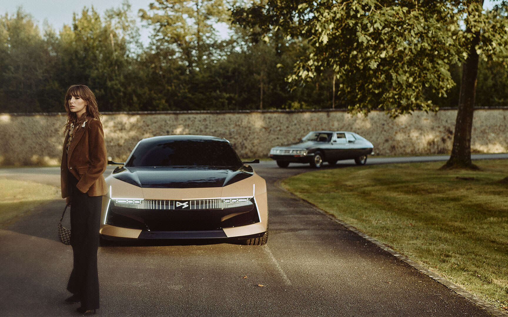 Купе SM 1970 року й концепт-кар SM TRIBUTE