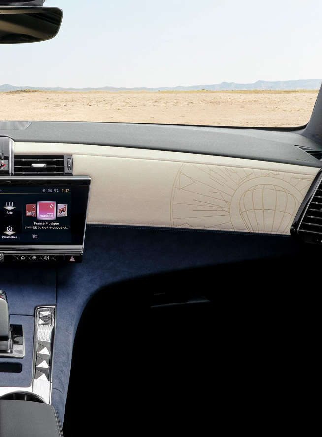 Інтер’єр салону DS 7 Jules Verne